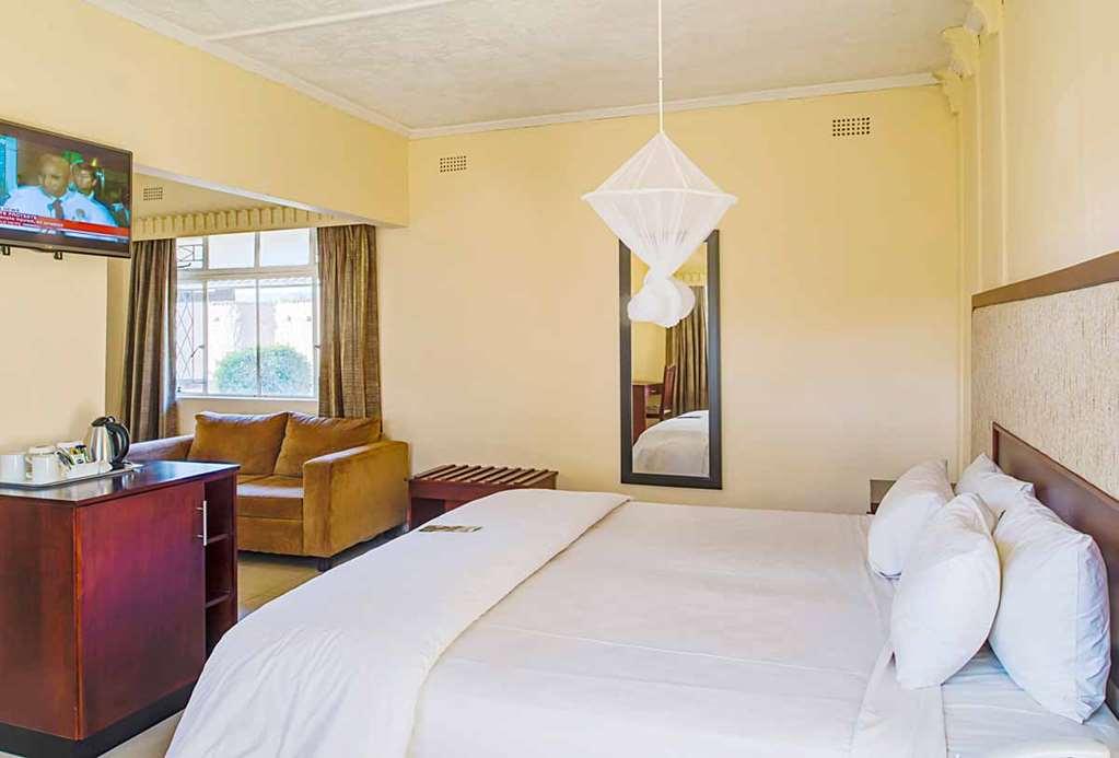 Kadoma Hotel & Conference Centre Oda fotoğraf