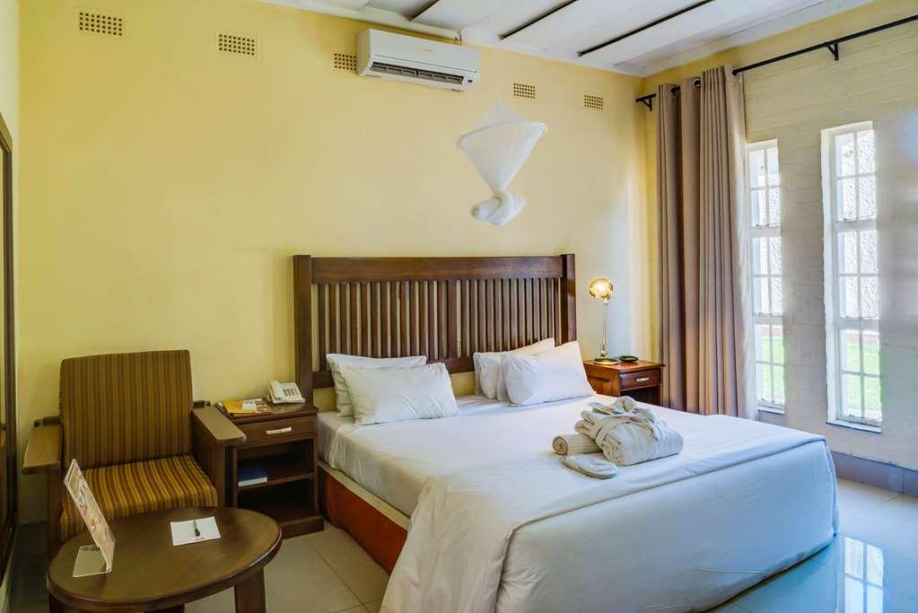 Kadoma Hotel & Conference Centre Oda fotoğraf