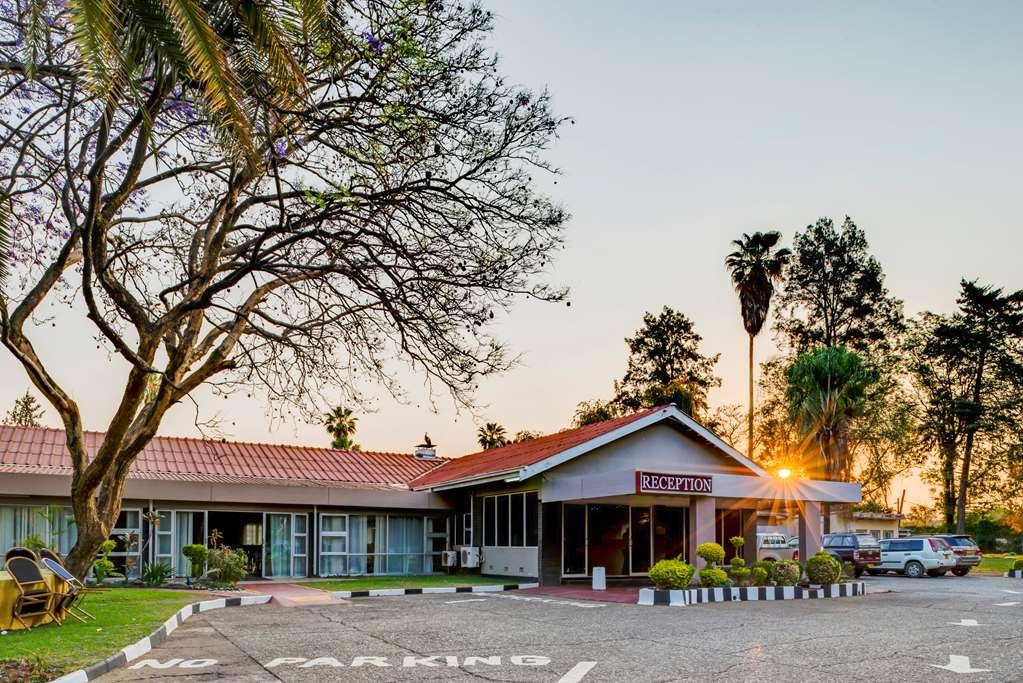 Kadoma Hotel & Conference Centre Dış mekan fotoğraf