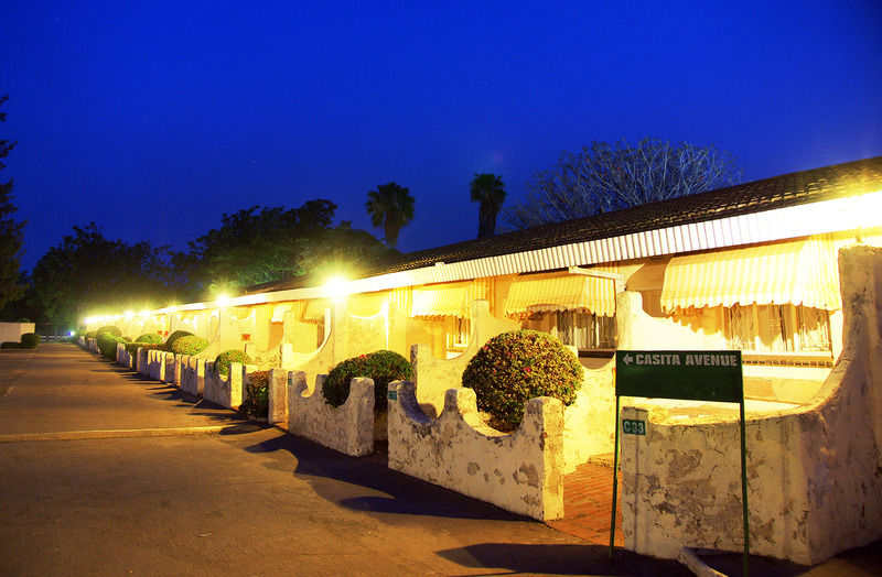 Kadoma Hotel & Conference Centre Dış mekan fotoğraf