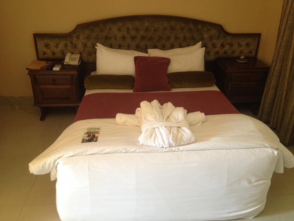 Kadoma Hotel & Conference Centre Dış mekan fotoğraf