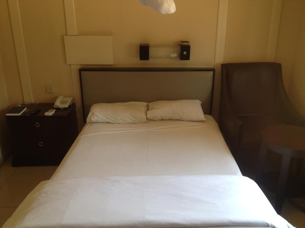 Kadoma Hotel & Conference Centre Dış mekan fotoğraf