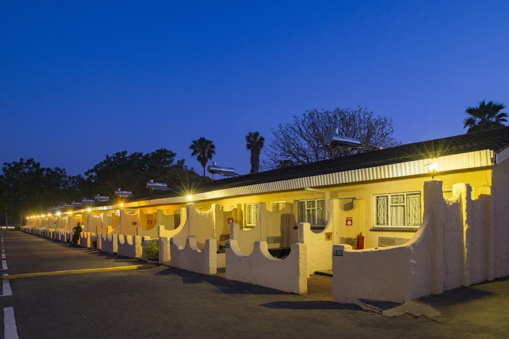 Kadoma Hotel & Conference Centre Dış mekan fotoğraf