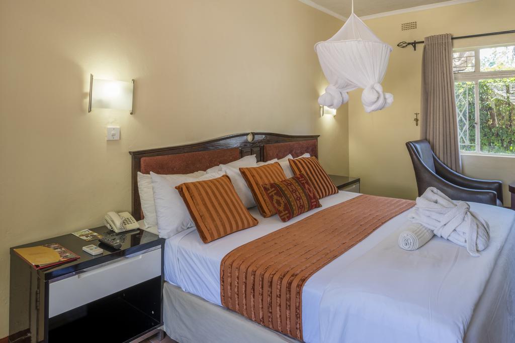 Kadoma Hotel & Conference Centre Dış mekan fotoğraf