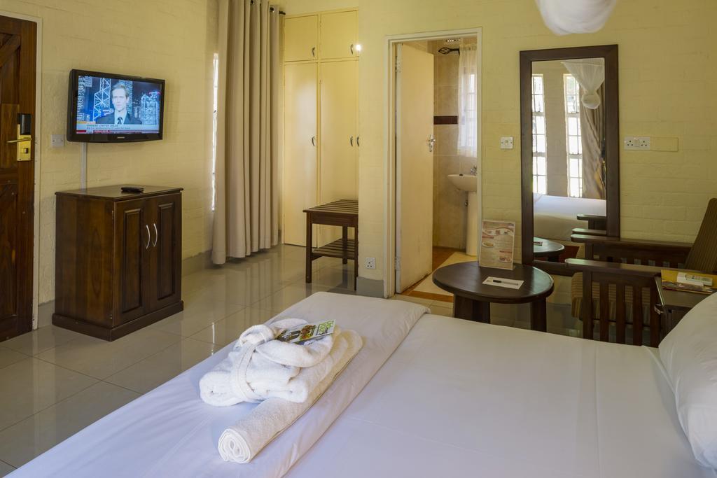 Kadoma Hotel & Conference Centre Dış mekan fotoğraf